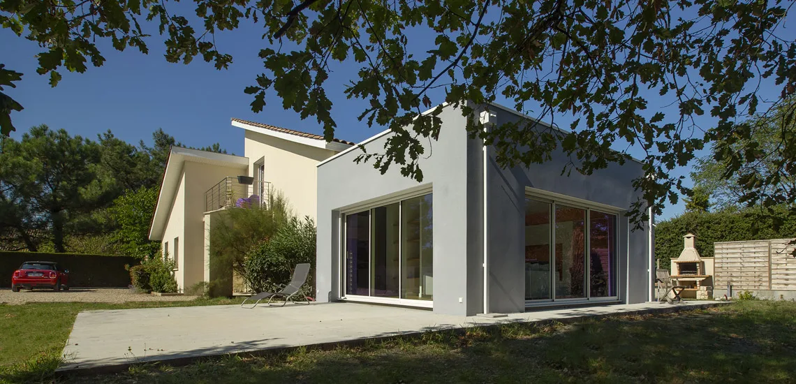 Extension et réaménagement d’une maison d’habitation PAREMPUYRE(33)