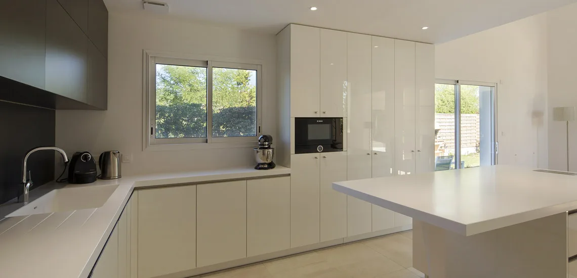 Extension et réaménagement d’une maison d’habitation PAREMPUYRE(33)