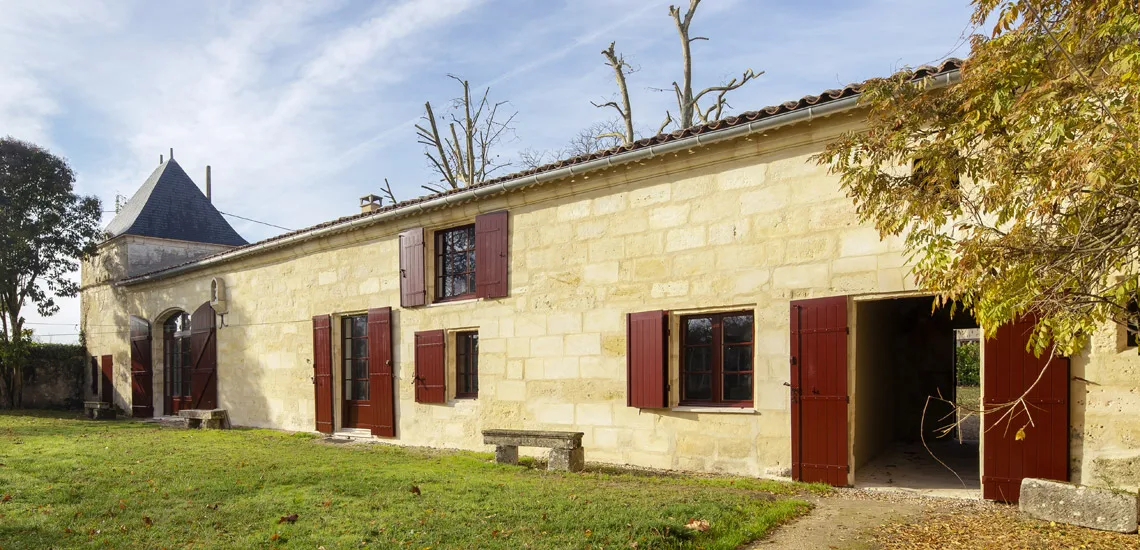 Réhabilitation d'une dépendance en "Suite Loft" SAINT LOUBES (33)