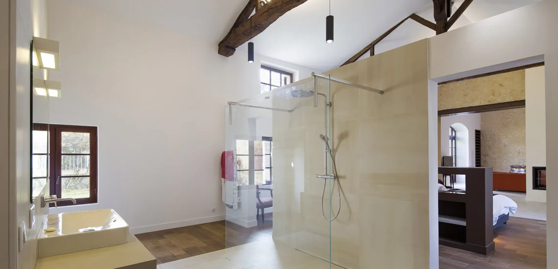 Réhabilitation d'une dépendance en "Suite Loft" SAINT LOUBES (33)