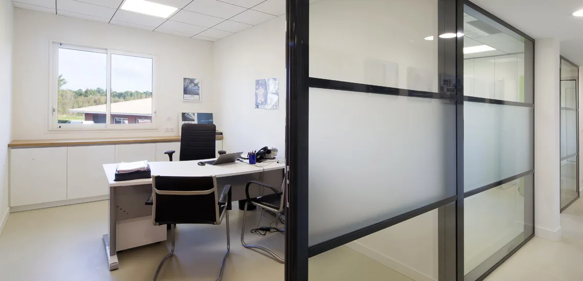 Aménagement d'un espace de bureaux SAINT JEAN D'ILLAC (33)