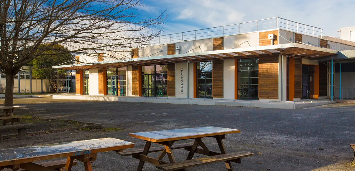 Extension de la demi-pension au lycée François Mauriac à Bordeaux (33)