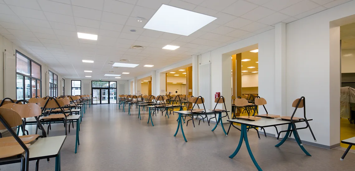 Extension de la demi-pension au lycée François Mauriac à Bordeaux (33)