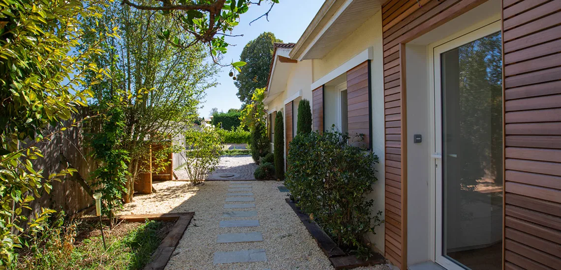 Réaménagement des espaces de vie d'une maison d'habitation à LEOGNAN (33)