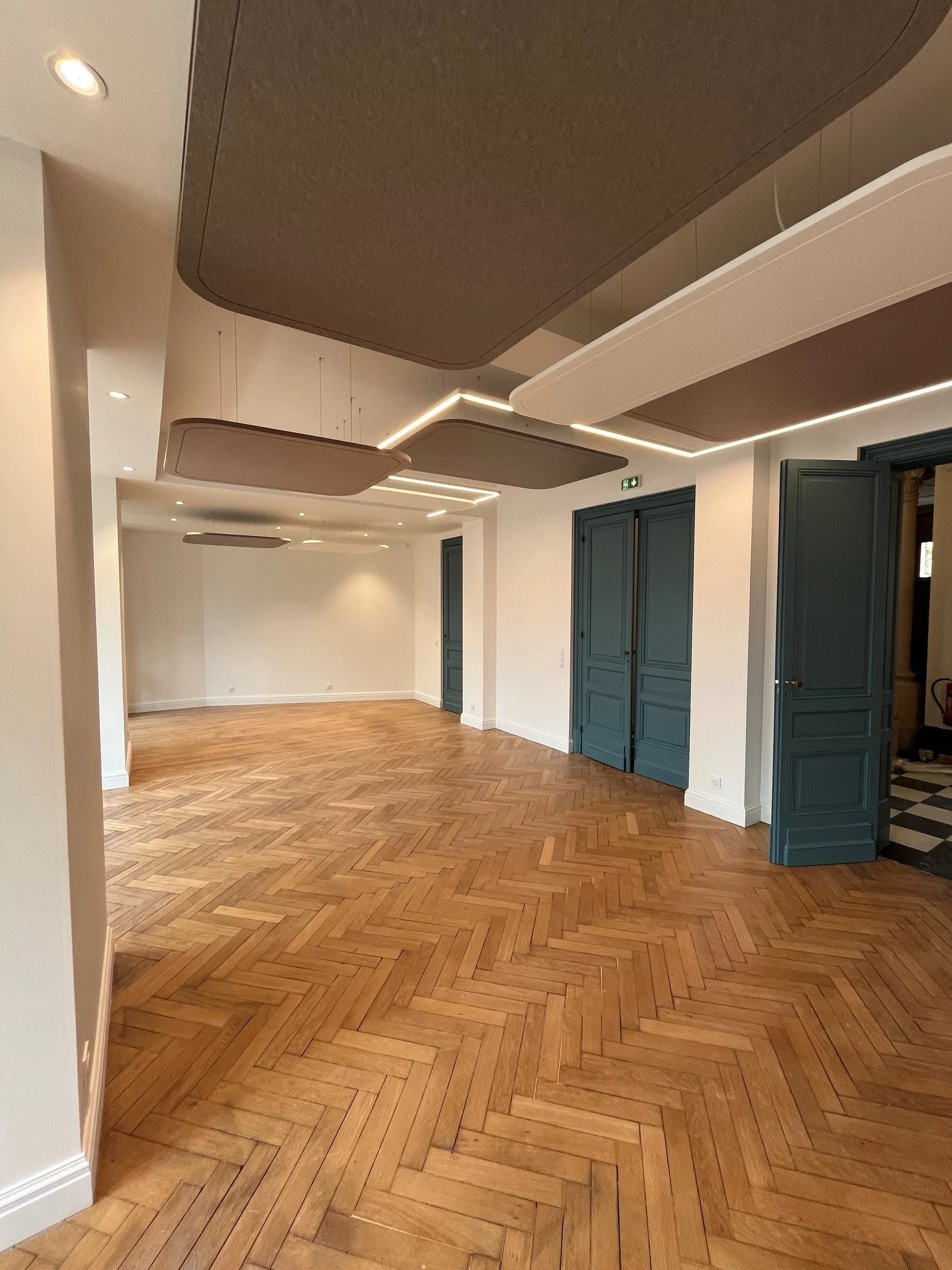 Réhabilitation d'un bâtiment anciens en bureaux